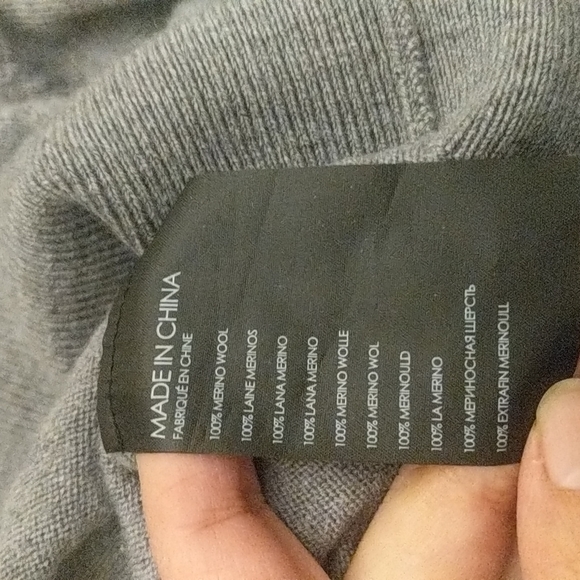 CLUB MONACO Merino Wool Sweater - Picture 4 of 4